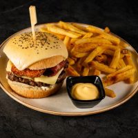 CRISPY CHEESE BURGER